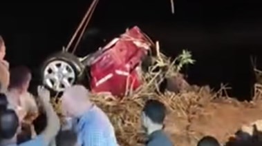 سيارة الطبيبتين 