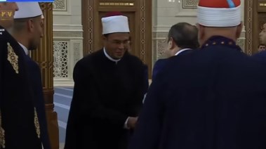الرئيس عبدالفتاح السيسي والشيخ أحمد بركات الدبشة