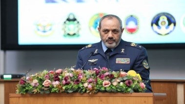 وزير الدفاع الإيراني، العميد عزيز نصير زاده
