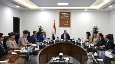اجتماع رئيس الوزراء مع وزير الطيران 