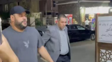 محمد ممدوح في عزاء شقيق المخرج خالد جلال