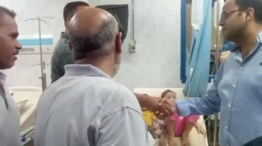 صور من الحمله على المطعم 