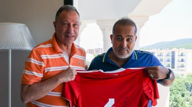 الخطيب ورئيس الشركة المنظمة لمعسكر تونس 