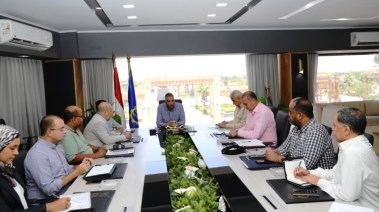 إجتماع محافظ أسوان 