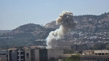 قصف إسرائيلي عنيف وسط دمشق