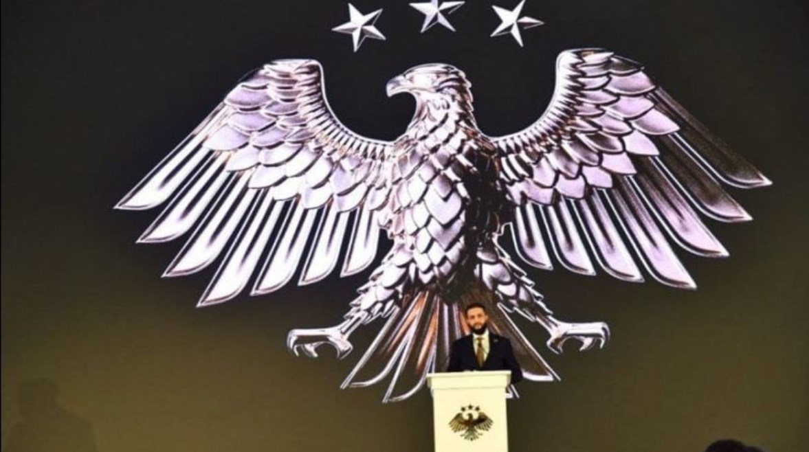الرئيس السوري أحمد الشرع خلال حفل إطلاق الهوية البصرية