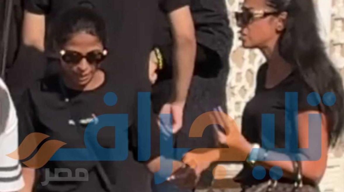 روبي في جنازة سامح عبد العزيز روبي في جنازة سامح عبد العزيز