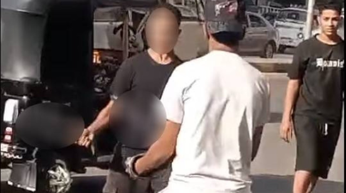 جانب من المشاجرة جانب من المشاجرة