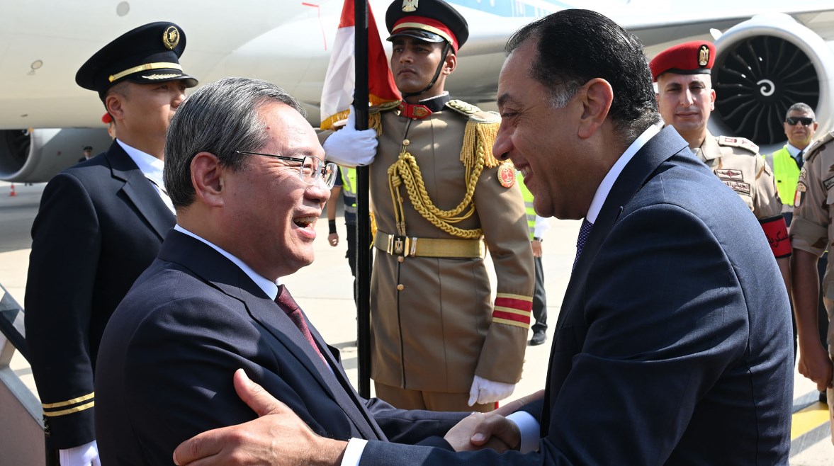 رئيس الوزراء مصطفى مدبولي ونظيره الصيني لي تشيانج رئيس الوزراء مصطفى مدبولي ونظيره الصيني لي تشيانج