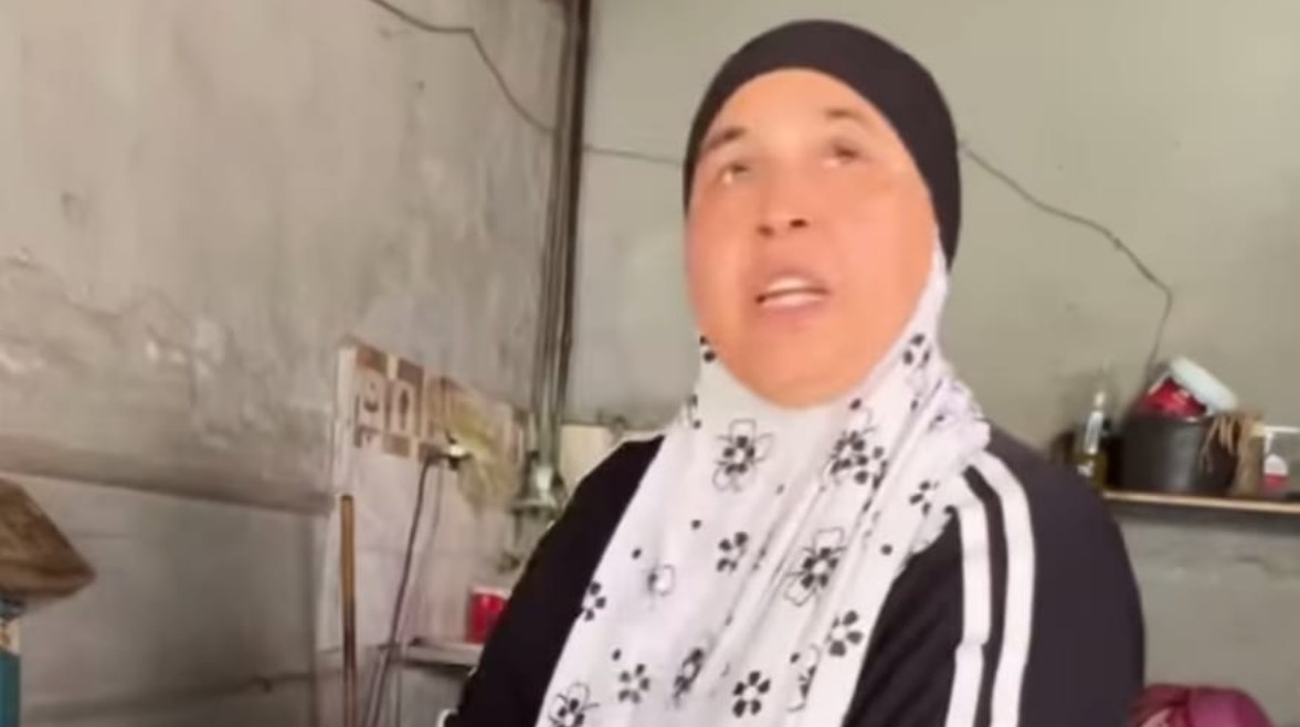 بائعة السمك أم مصطفى بائعة السمك أم مصطفى