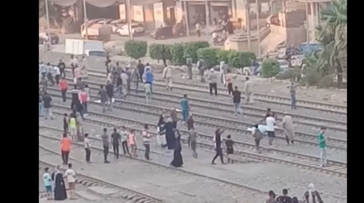 نهاية مأساوية لأم وطفليها تحت عجلات قطار في طوخ 