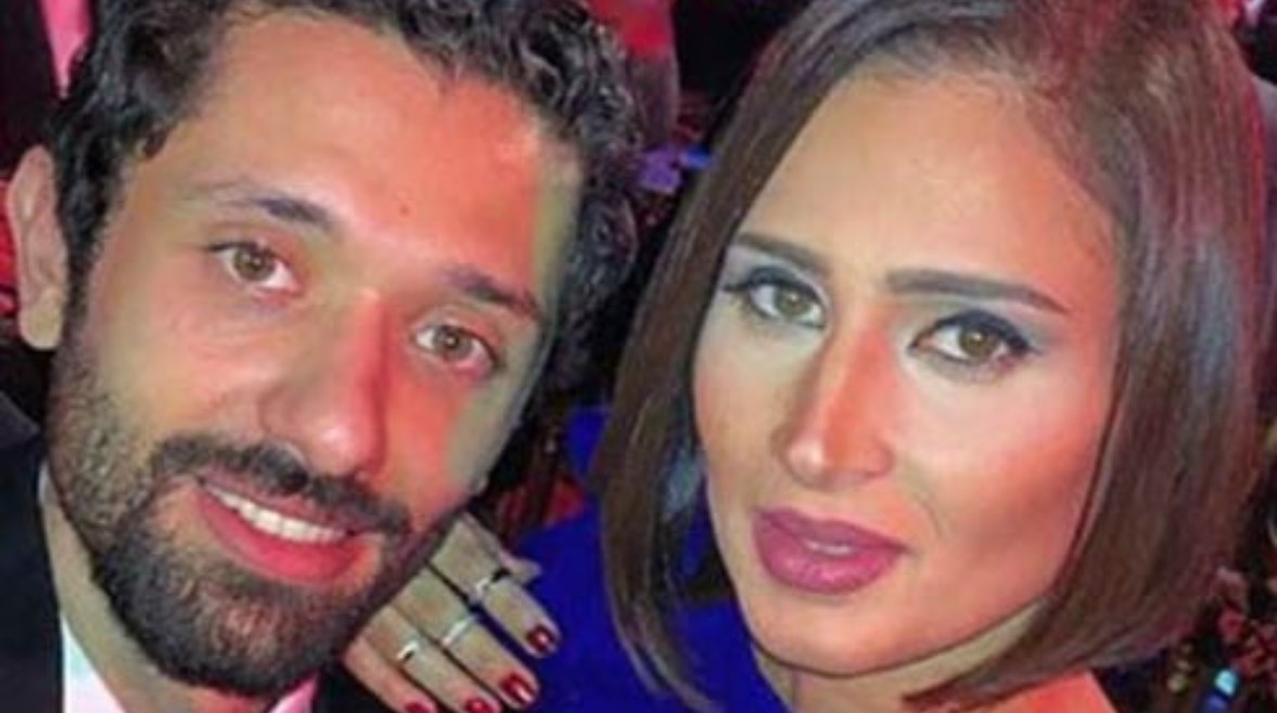كريم محمود عبد العزيز وزوجته