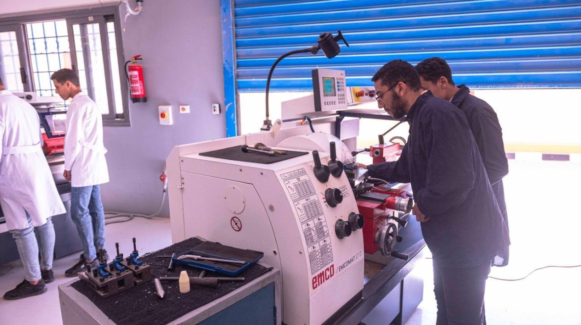 المدرسة الثانوية التكنولوجية بأسيوط المدرسة الثانوية التكنولوجية بأسيوط
