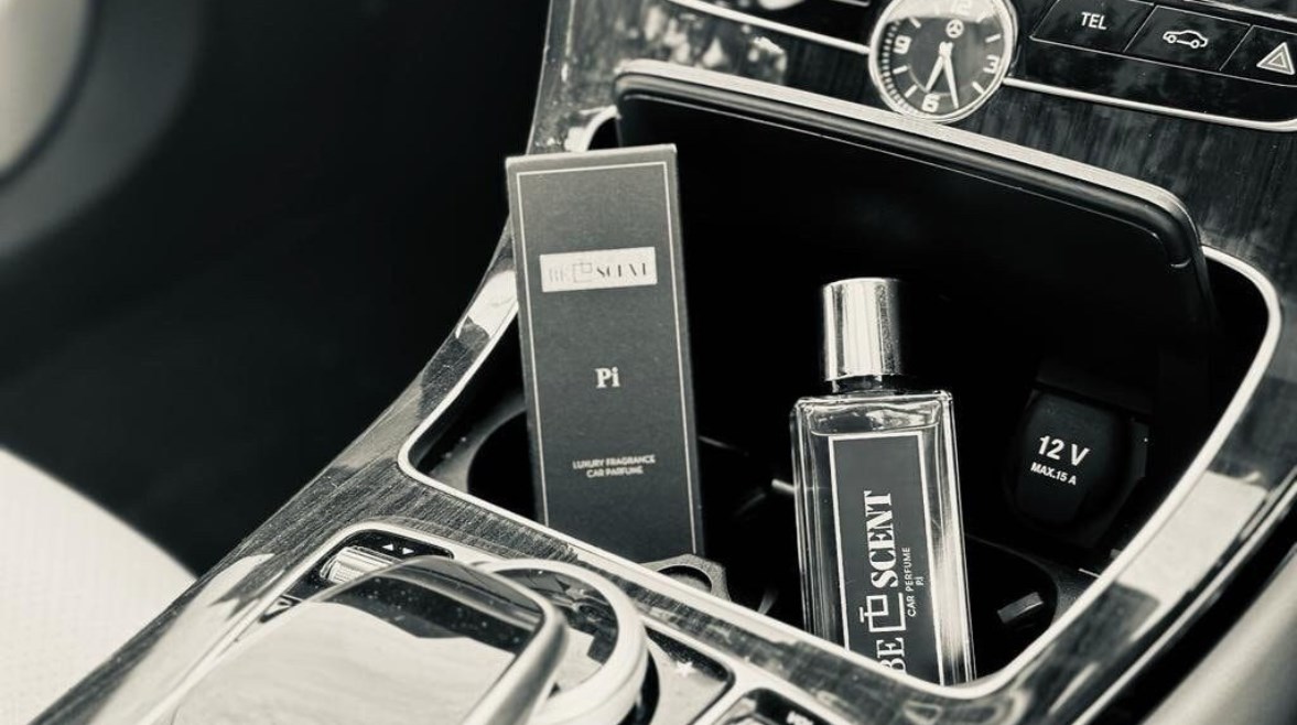 عطر في السيارة عطر في السيارة