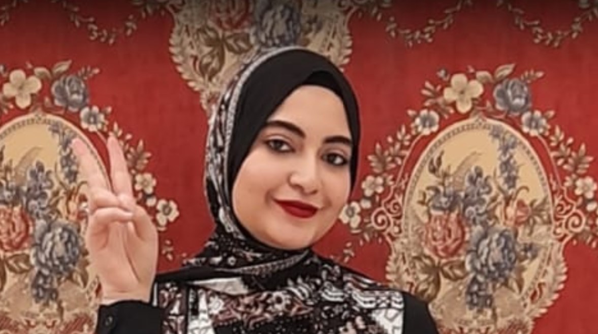 الطالبة هاجر طارق الأول مكرر على دبلوم المدارس الفنية المتقدمة الزراعية الطالبة هاجر طارق الأول مكرر على دبلوم المدارس الفنية المتقدمة الزراعية