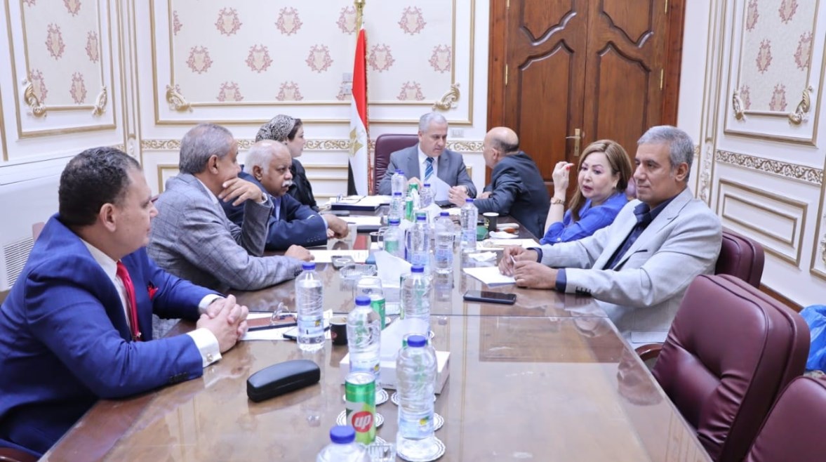 جانب من الاجتماع جانب من الاجتماع