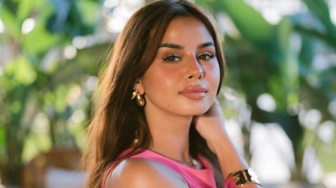 منة عرفة منة عرفة