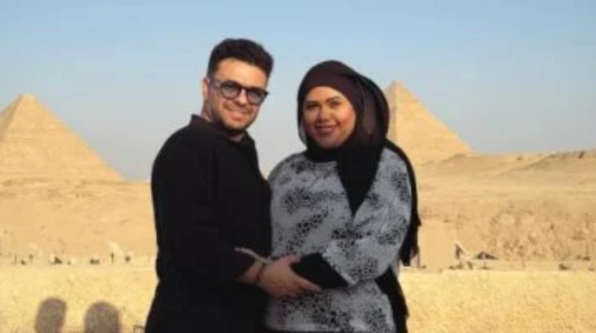 كريم الحسيني وزوجته