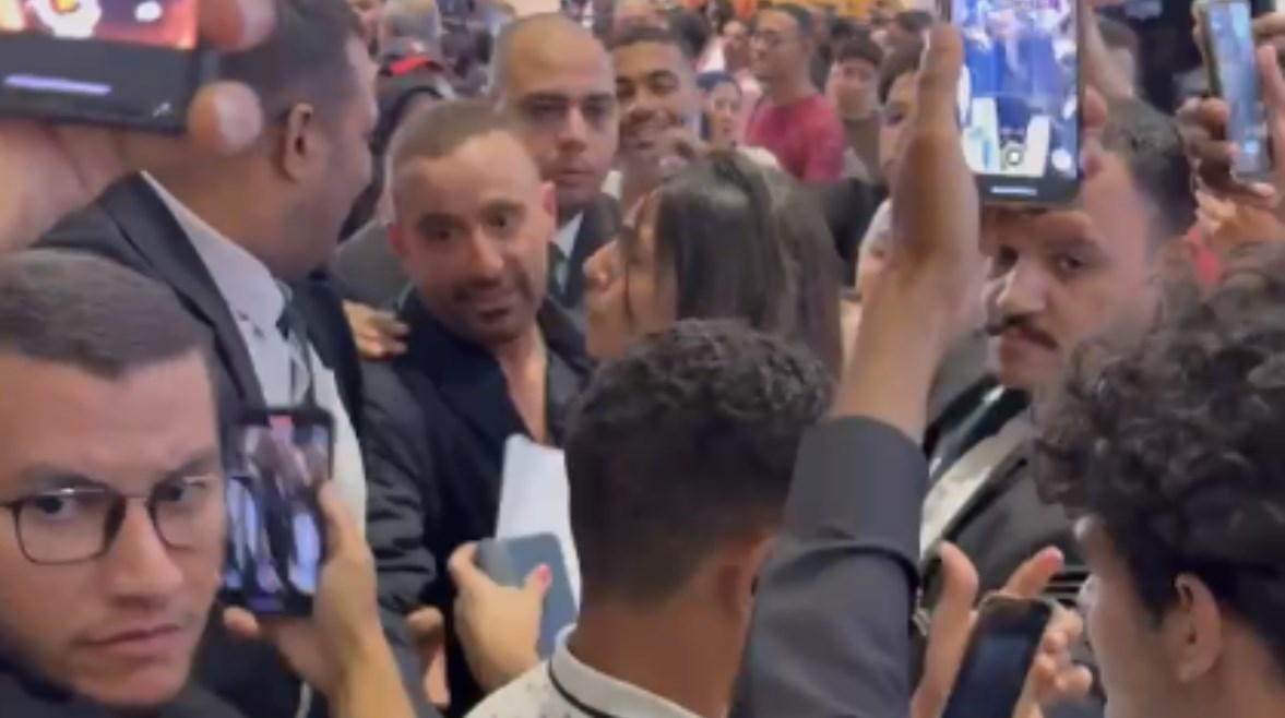 أحمد السقا في العرض الخاص لفيلم أحمد فهمي أحمد السقا في العرض الخاص لفيلم أحمد فهمي