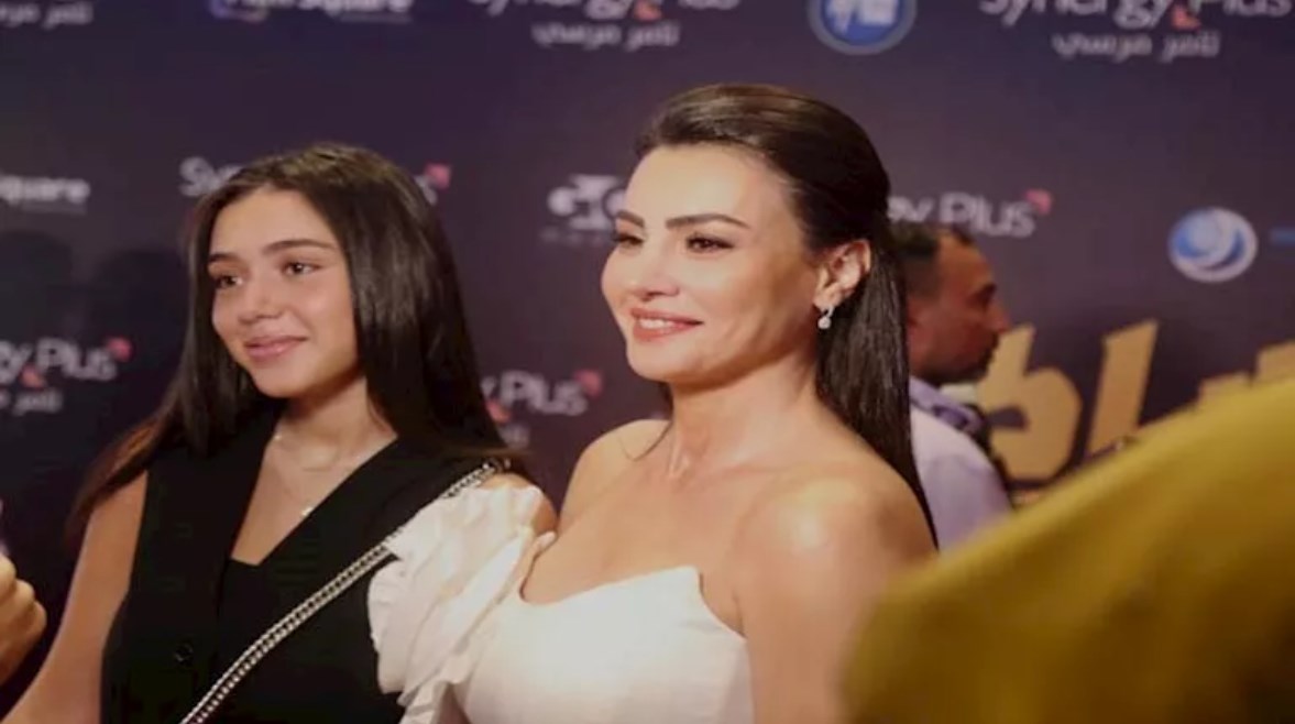 دينا فؤاد وابنتها دينا فؤاد وابنتها