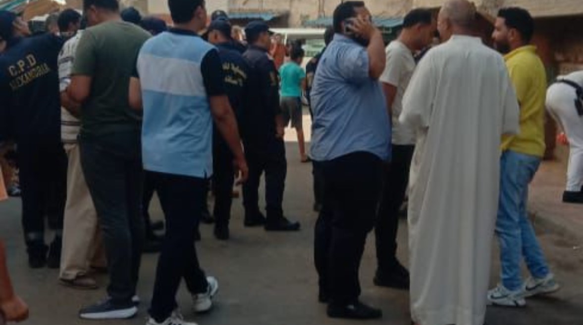 سقوط سقف عقار شرق الإسكندرية سقوط سقف عقار شرق الإسكندرية
