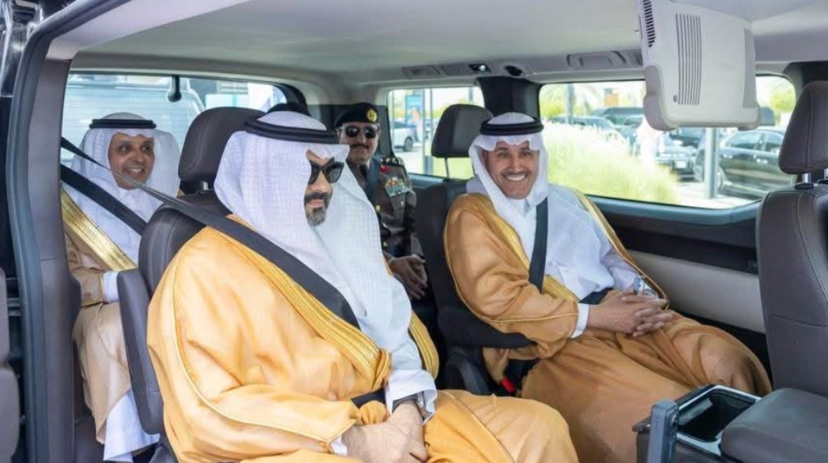 وزير النقل السعودي يطلق المرحلة الأولية لتشغيل المركبات ذاتية القيادة وزير النقل السعودي يطلق المرحلة الأولية لتشغيل المركبات ذاتية القيادة