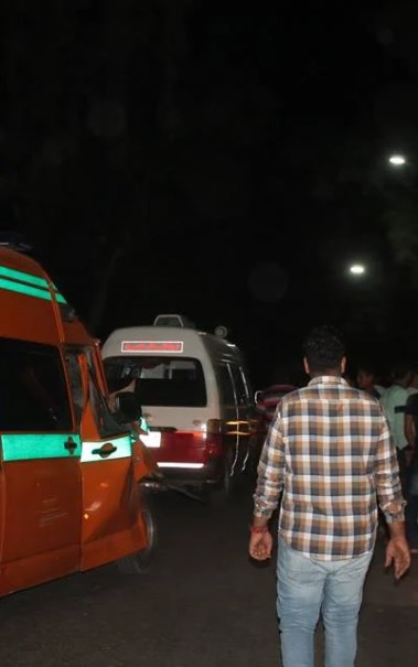 إسعاف تنقل الحالة - أرشيفية