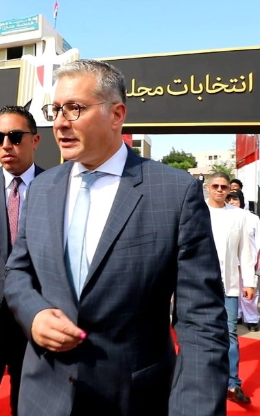 وزير البترول والثروة المعدنية كريم بدوي