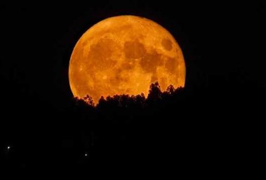 خسوف القمر