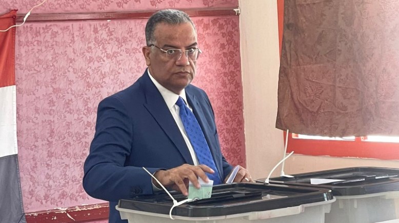 الدكتور محمود مسلم