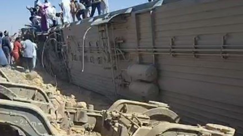 حادث انقلاب قطار مطروح