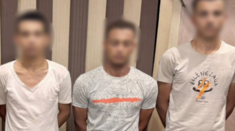 المتهمون بعد القبض عليهم