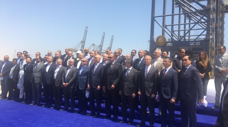 جولة كامل الوزير بميناء العين السخنة . 