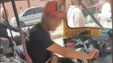 سائق التوكتوك
