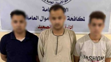 المتهمون بعد ضبطهم