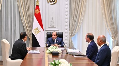الرئيس عبدالفتاح السيسي خلال اجتماعه برئيس الوزراء ووزير المالية