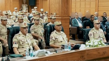 وزير الدفاع يشهد تنفيذ المرحلة الرئيسية للمشروع الاستراتيجي التعبوي التخصصي لهيئة الاستخبارات العسكرية
