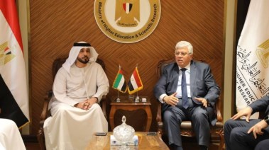 رئيس مجلس أمناء جامعة الإسكندرية – أبوظبي، الشيخ خليفة بن محمد بن خالد آل نهيان، مع وزير التعليم العالي والبحث العلمي، الدكتور أيمن عاشور