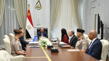 الرئيس السيسي في اجتماع موسع مع الوزراء