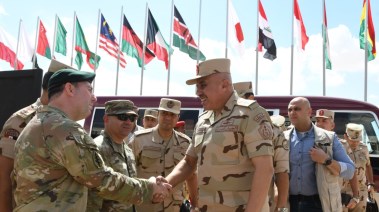 رئيس الأركان الفريق أحمد خليفة خلال تفقده الاستعدادات النهائية لاستضافة “النجم الساطع”