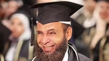 عصام حمودة أكبر خريج بكلية التربية جامعة الزقازيق