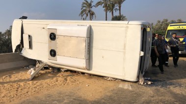 انقلاب أتوبيس أعلى الطريق الأوسطي