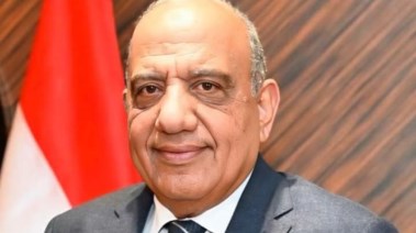 وزير الكهرباء محمود عصمت