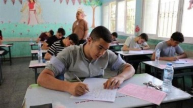 طلاب الدبلومات الفنية