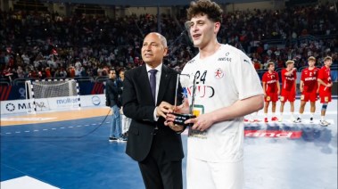 لاعب منتخب اليد