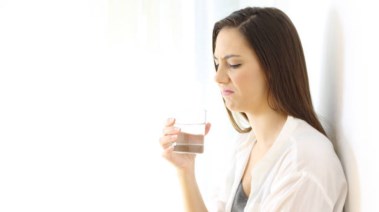 سيدة لم تشرب الماء منذ 50 سنة - تعبيرية