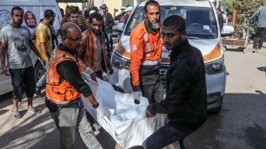 مقتل 383 عامل إغاثة خلال عام 2024 نصفهم في غزة