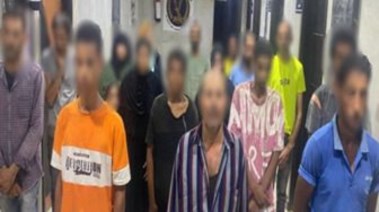 المتهمين والاطفال 