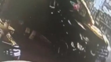 مهندس يحاول دهس طليقته بمدينة نصر  وطليقته "عاوزة حقى"