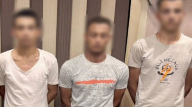 المتهمون بعد القبض عليهم
